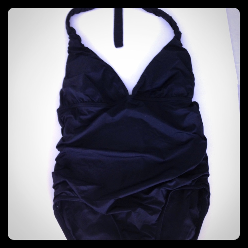 XL Swimsuit black w Rouching by Gigi